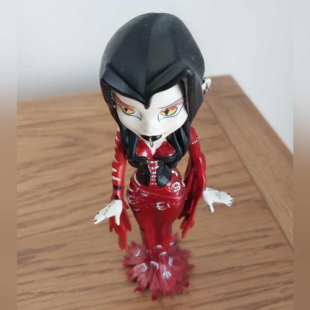 Bleeding Edge Goth "Morbida" 2003, series 1, ComicCon variant 7" figurine - Picture 5 of 8